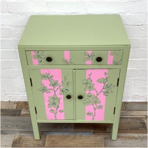 Small 1940’s Cabinet With Drawer